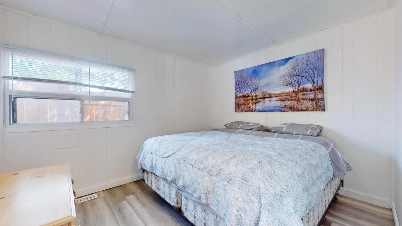Main Beach River Retreat - Wasaga Beach 1 - Main Strip - 93 Mosley St Exterior foto